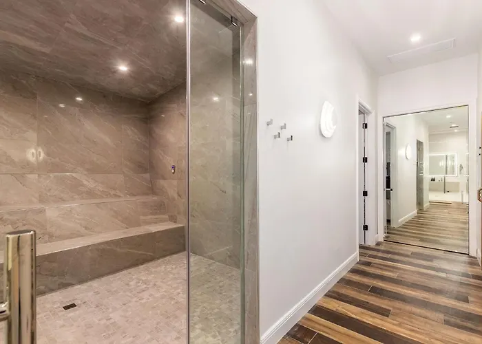 Holiday home Old Town Luxury - Heated Pool, Spa, Rooftop Deck, Sauna, Speakeasy Scottsdale