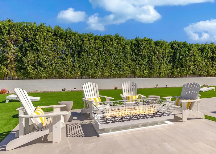 Old Town Luxury - Heated Pool, Spa, Rooftop Deck, Sauna, Speakeasy Scottsdale
